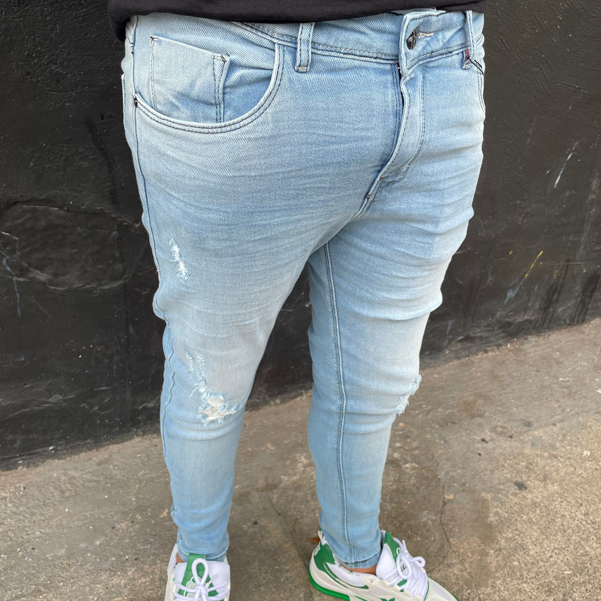 Calça Jeans Jogador Skinny Clara Com Leve Detalhes no Joelho Jay Jones