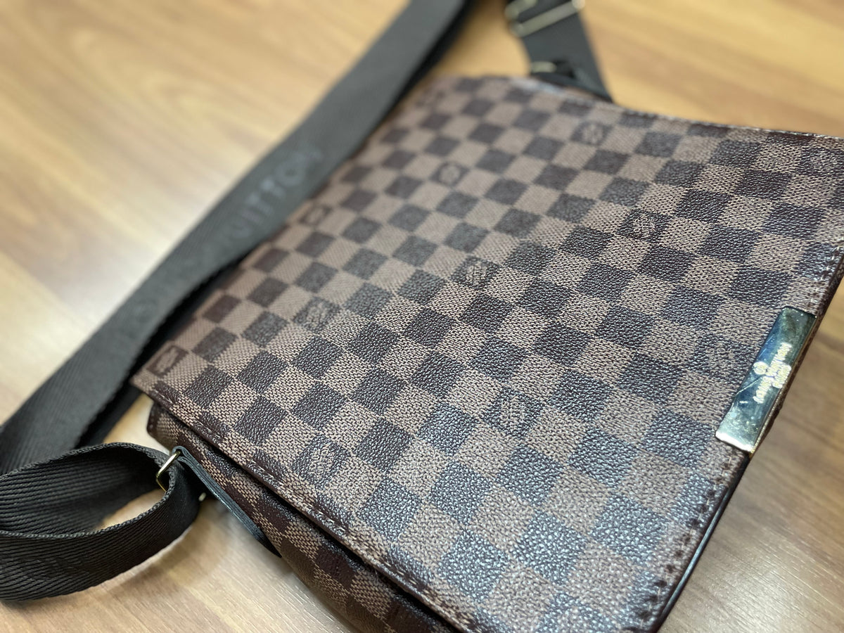 Shoulder Bag Importada Louis Vuitton LV Premium Xadrez Marrom