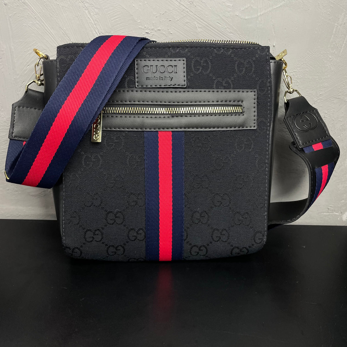 Shoulder Bag Importada Gucci Preta Premium Monocromática Faixa Azul/Vermelha