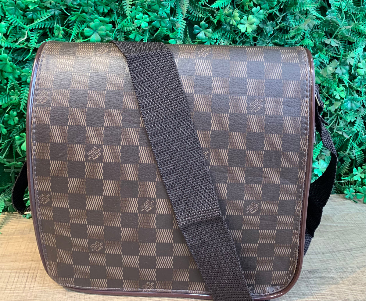 Shoulder Bag Importada Louis Vuitton LV Premium Xadrez Marrom